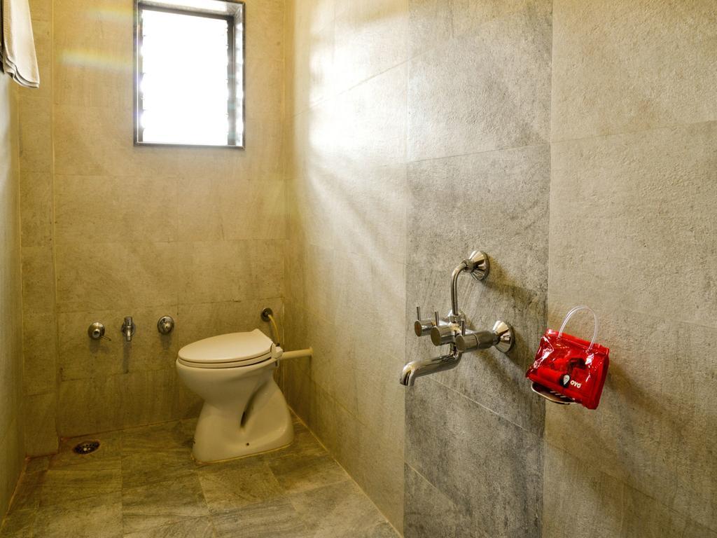 Oyo 4316 Hotel Sai Empire Shirdi Bagian luar foto