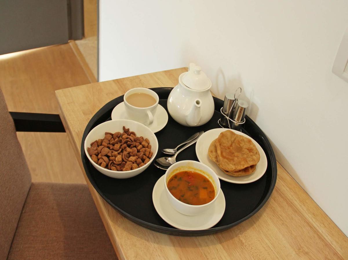 Oyo 4316 Hotel Sai Empire Shirdi Bagian luar foto